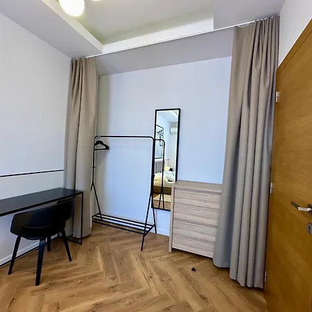 Apartment Orangehomes Fantastic 3 Bedrooms Dohany Street *