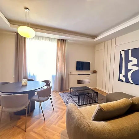 Apartment Orangehomes Fantastic 3 Bedrooms Dohany Street